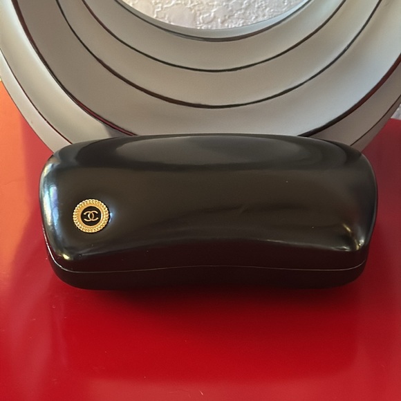 CHANEL Sunglasses Hard Case Black Gold Logo - Picture 2 of 7